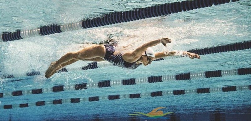  Bơi bướm đốt cháy năng lượng một cách hiệu quả.