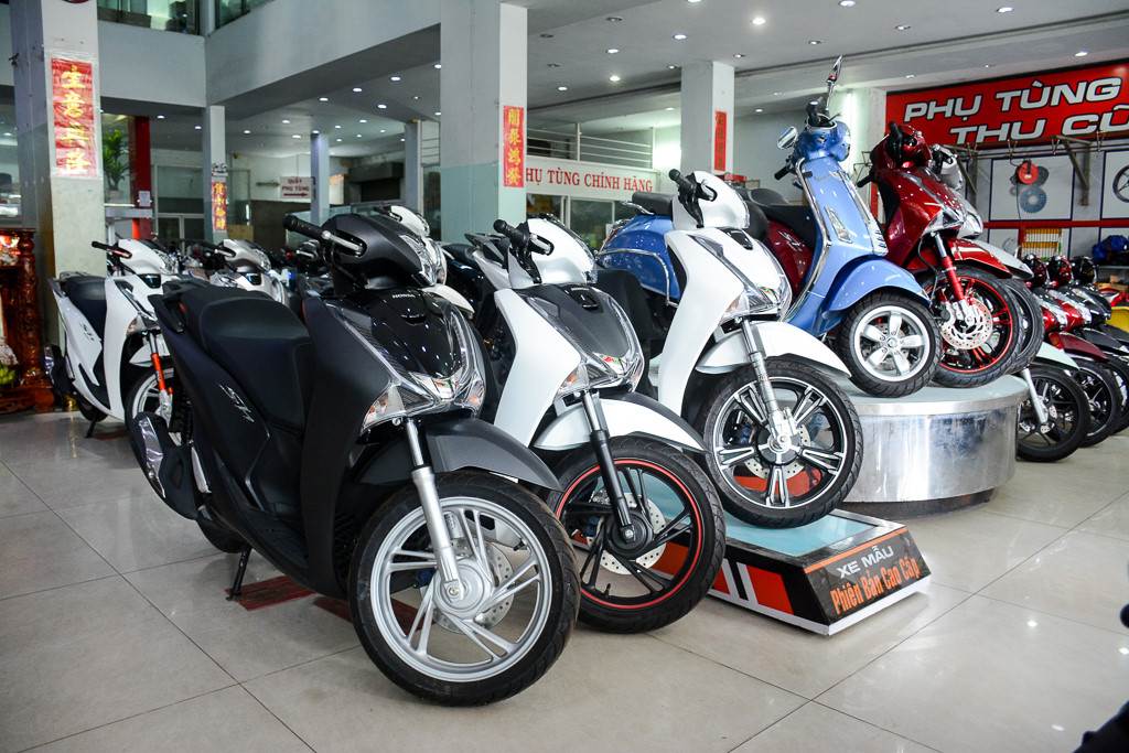 Người Việt mua hơn 1,5 triệu xe máy trong 6 tháng đầu năm 2017. Theo báo cáo của Hiệp hội các nhà sản xuất xe máy Việt Nam (VAMM) trong 6 tháng đầu năm 2017, doanh số bán hàng cộng dồn của 5 thành viên là 1,52 triệu xe máy. (CHI TIẾT)
