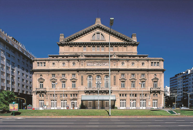 7. Nhà hát Teatro Colon. Nhà hát opera ở Thủ đô Buenos Aires, Argentina. Nó được National Geographic xếp hạng nhà hát opera tốt thứ ba trên thế giới và được coi là một trong năm địa điểm tổ chức hoà nhạc tốt nhất trên thế giới.