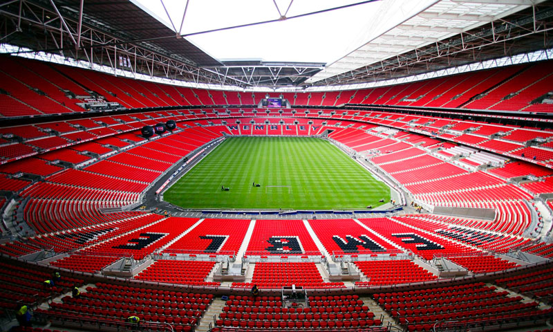 2. Wembley (Anh) - sức chứa: 90.000 người.