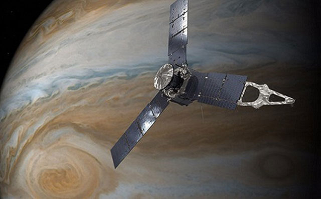 Tàu Juno bay qua gần Vết đỏ lớn. Ảnh: NASA.