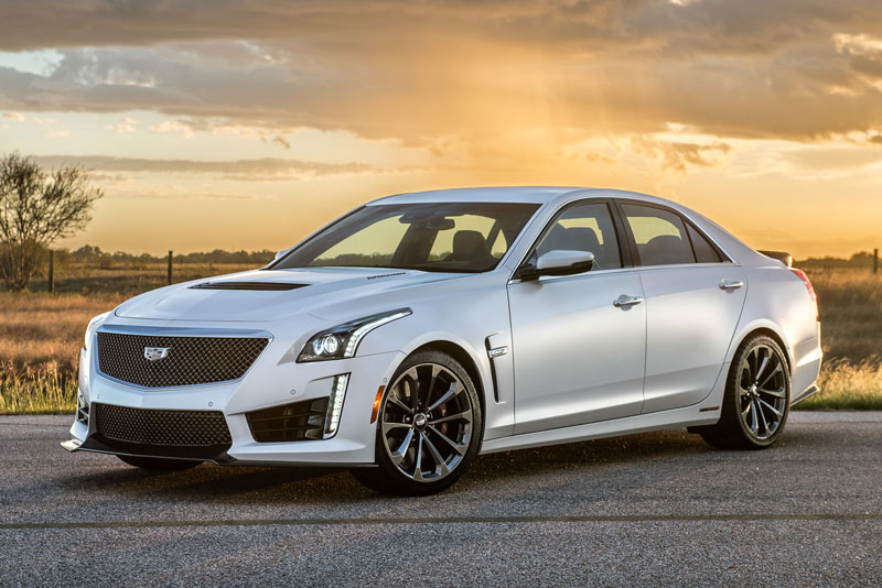 7. Cadillac CTS-V Sedan (giá khởi điểm: 83.995 USD).