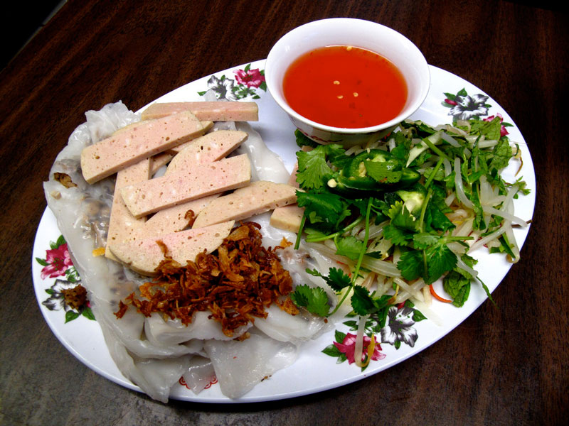Tự làm bánh cuốn bằng chảo chống dính vô cùng đơn giản. Bánh cuốn là món ngon đặc trưng trong văn hóa ẩm thực của Việt Nam. Món này thường được sử dụng làm đồ ăn sáng hoặc ăn tối tùy thích. (CHI TIẾT)