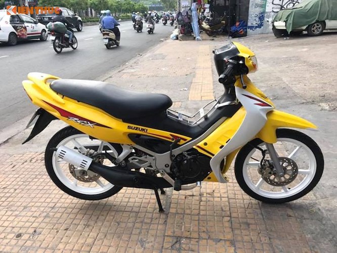 Suzuki RGX dùng chán bán hơn 200 triệu tại Sài Gòn. Thuộc đời 2003 nhưng mẫu xe 2 kỳ Suzuki RGX 