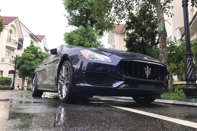Xe sang Maserati Quattroporte gia 11,8 ty 