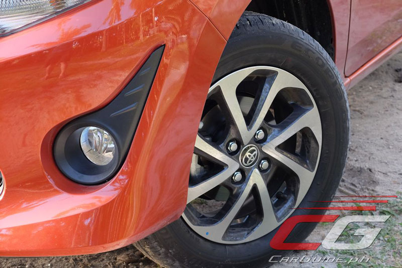 Toyota Wigo 2017 được trang bị vành hợp kim đường kính 14 inch (phiên bản G) hoặc la-zăng thép 13 inch (phiên bản E).