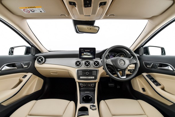 Nội thất của Mercedes-Benz GLA200 2018.
