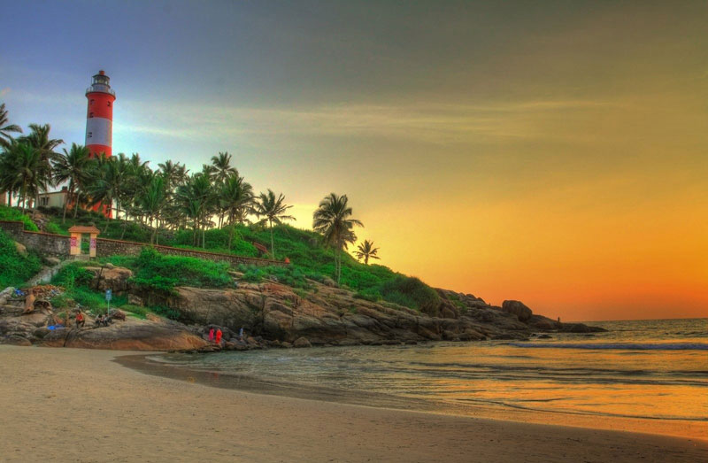 3. Bắc Kerala. Vùng phía Bắc của bang Kerala (Ấn Độ) nổi tiếng với những bãi biển hoang sơ và phong cảnh đẹp. Năm 2017, một sân bay quốc tế mới được khai trương ở Kannur, góp phần giúp phát triển du lịch ở khu vực miền Bắc bang này.