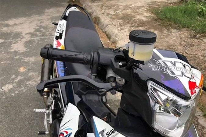Yamaha Exciter 150 “cuc quai” voi dan chan moto Ducati-Hinh-4