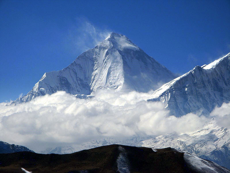 7. Núi Dhaulagiri I (Nepal). Chiều cao: 8.167m.