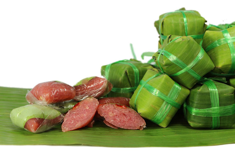 Tới Đồng Tháp nhớ phải thử thứ đặc sản này. Nem Lai Vung là loại nem chua được sản xuất tại huyện Lai Vung, tỉnh Đồng Tháp. Nó là món quà biếu không thể thiếu được cho những ai tới miền Tây nói chung và Đồng Tháp nói riêng. (CHI TIẾT)