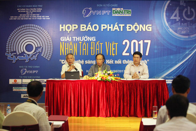 Quang cảnh buổi lễ họp báo Phát động Giải thưởng Nhân tài Đất Việt 2017.