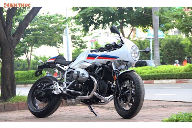 Cận cảnh môtô BMW R nine T Racer đầu tiên tại Việt Nam. Được ra mắt thị trường Thế giới cách đây gần 1 năm. Mới đây, mẫu xe BMW R nine T Racer mới chính thức có mặt tại Việt Nam. (CHI TIẾT)