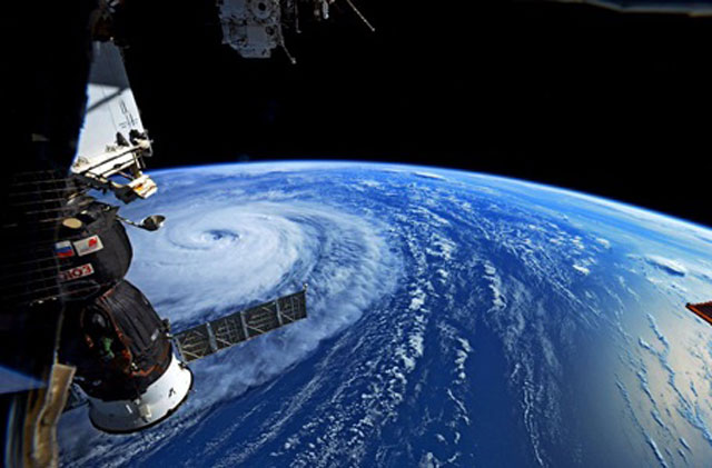 Hình ảnh ấn tượng của cơn bão Noru chụp từ Trạm Vũ trụ Quốc tế hôm 1/8. Ảnh: Randy Bresnik.