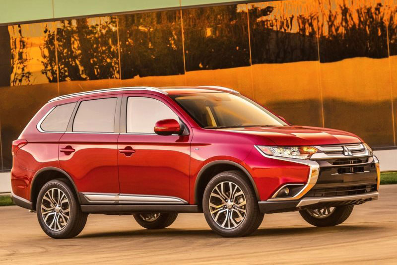 8. Mitsubishi Outlander.