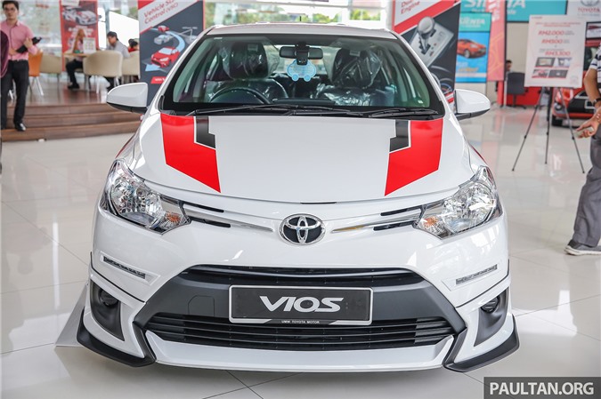 Toyota Vios ngầu hơn với phiên bản Sports Edition. Toyota Malaysia mới đây đã giới thiệu ra thị trường phiên bản Sports Edition của mẫu sedan nhóm B Vios. Giá bán đề xuất tại đây từ 19.990 USD. (CHI TIẾT)