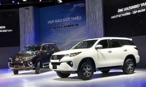 Doanh số bán xe của Toyota Việt Nam tiếp tục giảm. Doanh số bán các mẫu xe của Toyota trong tháng 7/2017 vẫn giảm 17% so với cùng kỳ năm ngoái. (CHI TIẾT)
