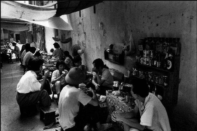 Ha Noi nam 1991 trong anh cua Patrick Zachmann (1)-Hinh-6