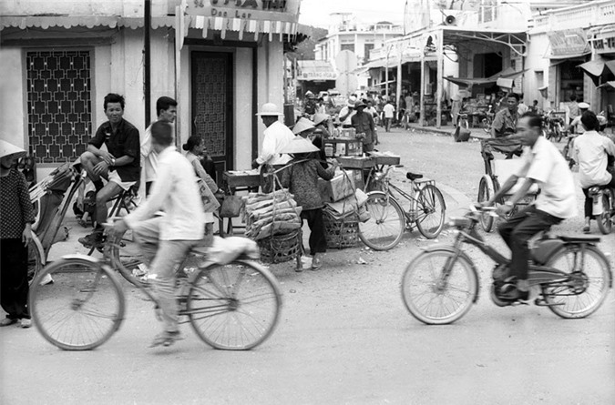 Anh song dong ve duong pho Nha Trang nam 1968-Hinh-6