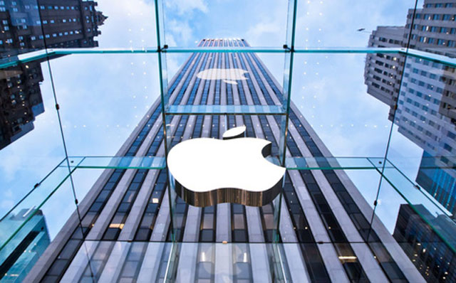 Trên thị trường chứng khoán, Apple có giá trị hơn 825 tỷ USD.