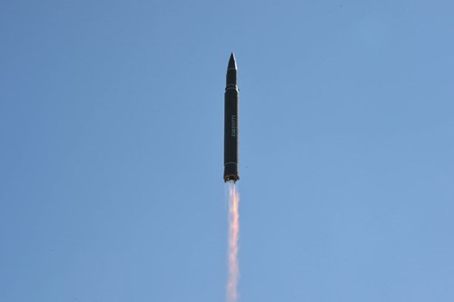 Tên lửa đạn đạo của Triều Tiên. Ảnh: KCNA.