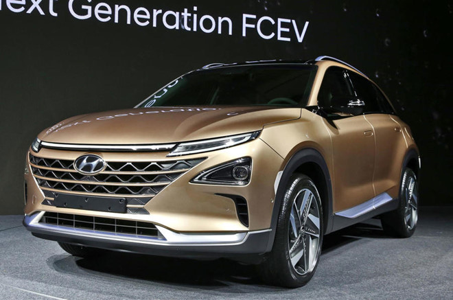 Huyndai ra mắt mẫu SUV chạy điện hoàn toàn mới. Hyundai sẽ sản xuất mẫu SUV động cơ điện hoàn toàn mới trong năm tới. Mẫu xe này có công suất 161 mã lực và tầm hoạt động lên đến 800 km nếu được sạc đầy. (CHI TIẾT)