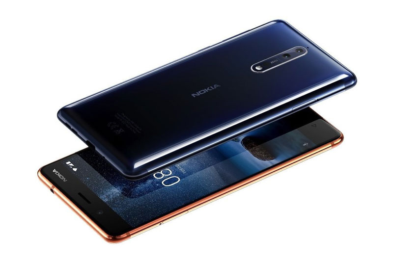 Nokia 8 sử dụng vỏ kim loại nguyên khối với các góc cạnh được bo cong giúp người dùng dễ cầm nắm. Kích thước của máy lần lượt là 151,5x73,7x7,9 mm, trọng lượng 160 g. Nút Home tích hợp cảm biến vân tay. Bên cạnh đó, smartphone này còn có khả năng chống bụi, chống nước theo tiêu chuẩn IP54.