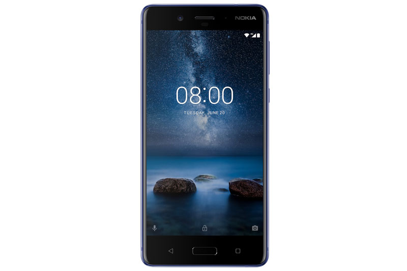 Nokia 8 được trang bị màn hình IPS 5,3 inch, độ phân giải 2K (2.560x1.440 pixel), mật độ điểm ảnh 554 ppi. Màn hình này được bảo vệ bởi kính cường lực Corning Gorilla Glass 5. 