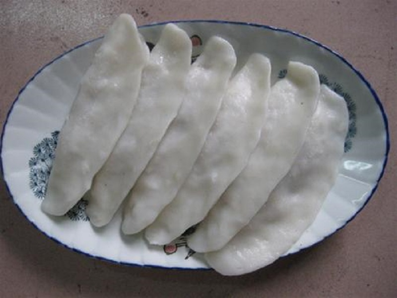 Nếm thử đặc sản làm nên danh tiếng ẩm thực Phú Thọ. Bánh tai (bánh hòn tai) là loại bánh đặc sản của tỉnh Phú Thọ, Việt Nam. Bánh được được dùng trong các nghi lễ cưới hỏi, lễ Tết đãi khách hoặc dùng trong ngày thường. (CHI TIẾT)