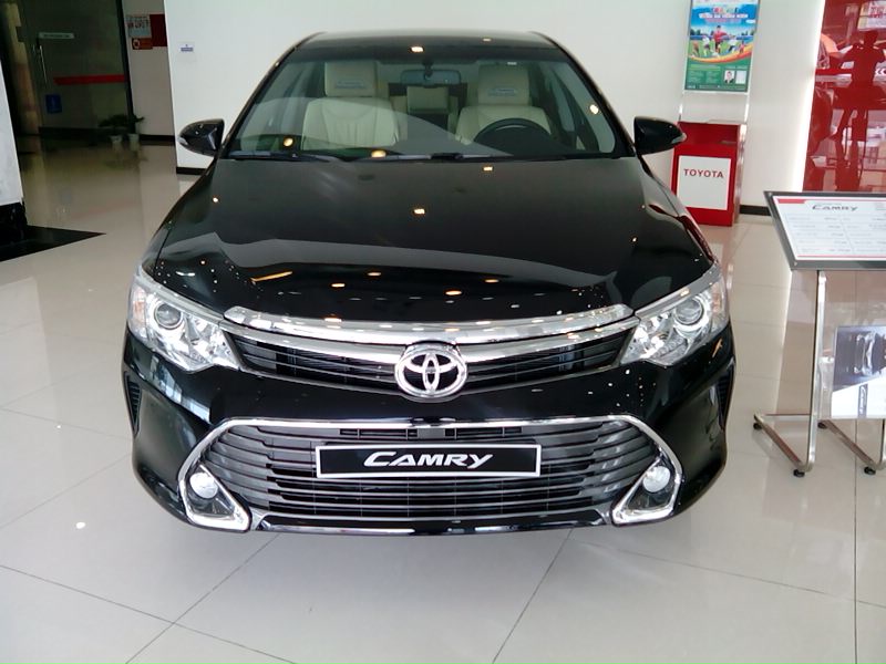 Xe Toyota tiếp tục giảm giá khủng, lên tới 120 triệu đồng. Theo thông tin mới nhất từ đại lý Toyota Long Biên, Camry sẽ tiếp tục giảm giá thêm, lên đến 120 triệu đồng. (CHI TIẾT)