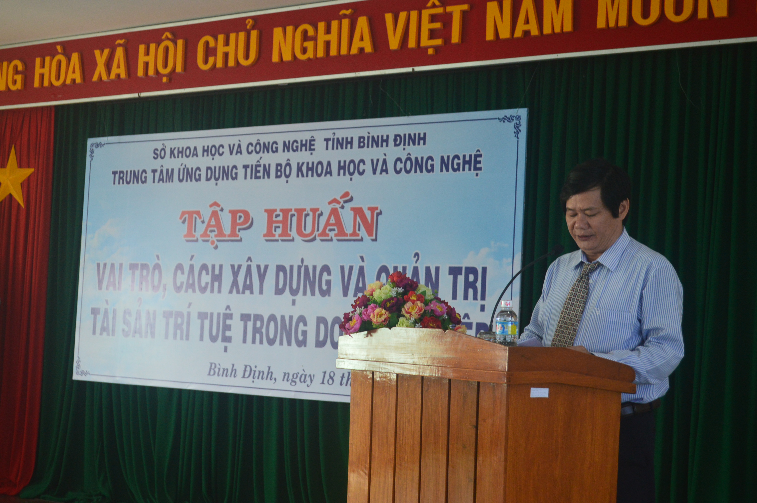 TS. Lê Công Nhường, Giám đốc Sở Khoa học & Công nghệ Bình Định phát biểu khai mạc lớp tập huấn