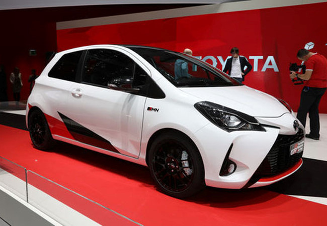 Toyota chuẩn bị giới thiệu dòng xe thể thao hoàn toàn mới tại quê nhà. Đây chắc chắn là quãng thời gian tuyệt vời đối với các fan của Toyota khi hãng này đã chính thức hồi sinh chiếc xe thể thao Supra. Không dừng lại ở đó, trang tin Automotive News (AN) cho biết hãng xe hơi lớn nhất Nhật Bản sẽ ra mắt thêm một dòng xe thể thao khác trong tháng 9 tới tại quê nhà. (CHI TIẾT)