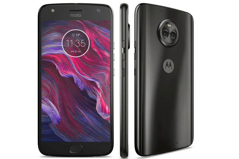 Sức mạnh phần cứng của Motorola Moto X4 đến từ vi xử lý Qualcomm Snapdragon 630 lõi 8 với tốc độ 2,2 GHz, GPU Adreno 508. RAM 3 GB/ROM 32 GB, có khay cắm thẻ microSD với dung lượng tối đa 2 TB. Hệ điều hành Android 7.1 Nougat.