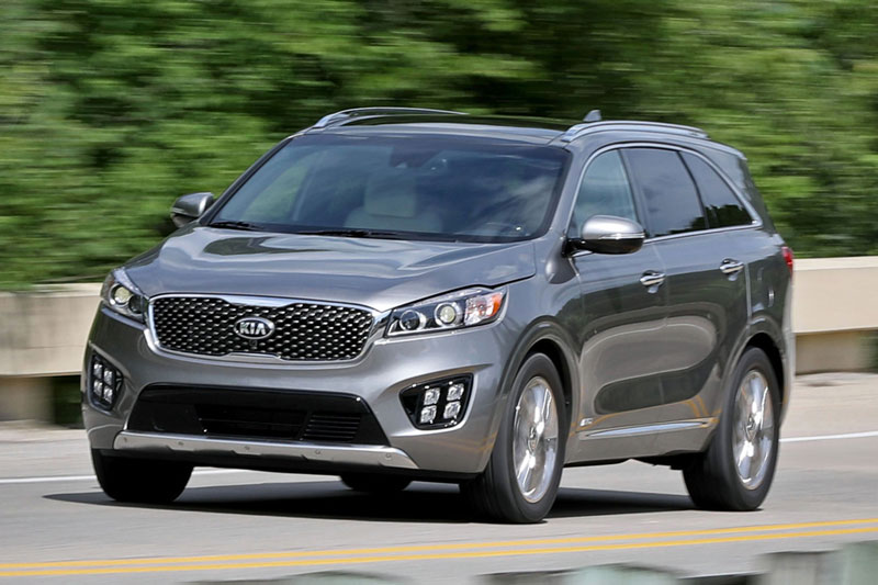 2. Kia Sorento (doanh số: 7.768 chiếc).