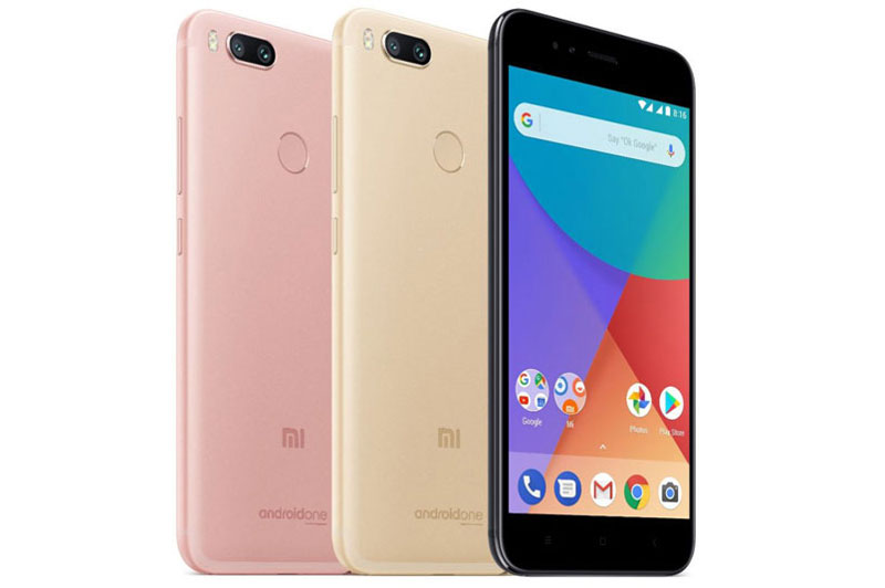 Xiaomi Mi A1 đem đến cho khách hàng 3 tuỳ chọn về màu sắc gồm đen, vàng và vàng hồng. Máy sẽ được bán ra tại 37 quốc gia và vùng lãnh thổ, trong đó có Việt Nam bắt đầu từ ngày 12/9. Ở Ấn Độ Mi A1 có giá 14.999 Rupee (tương đương 5,31 triệu đồng).