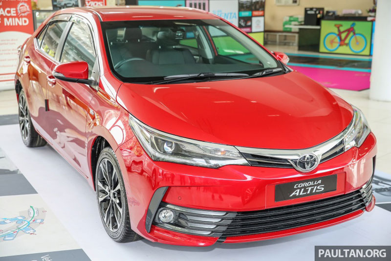 Cận cảnh Toyota Corolla Altis 2.0V 2017 giá hơn 700 triệu tại Malaysia. Toyota Corolla Altis 2.0V 2017 vừa được ra mắt tại Malaysia với giá 138.900 Ringgit (tương đương 739,98 triệu đồng). Dưới đây là một số hình ảnh và thông tin chi tiết của mẫu sedan hạng C này. (CHI TIẾT)