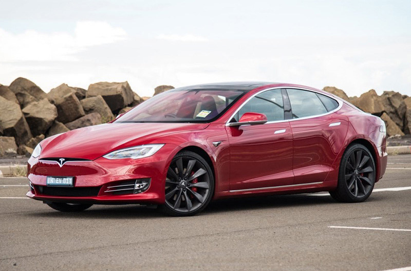 7. Tesla Model S 2017.