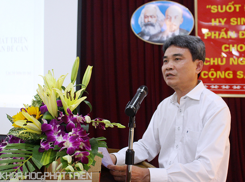 Ông Đinh Hữu Phí phát biểu tại buổi tọa đàm