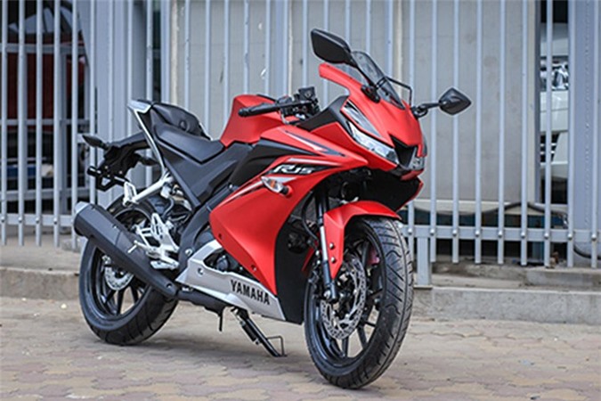 Moto Yamaha R15 gia chi 99 trieu dong tai Viet Nam-Hinh-2