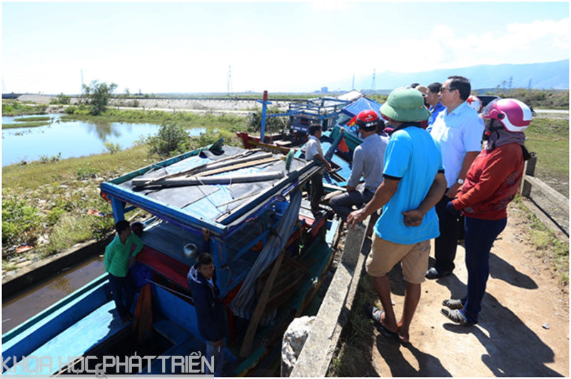 Đoàn công tác của Bộ KH&CN khảo sát thực tế ảnh hưởng của bão số 10 tại Hà Tĩnh