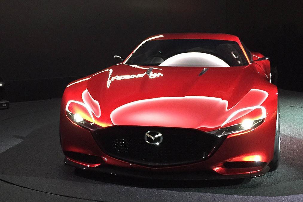 Mazda RX Vision trình làng vào tháng 10. Mazda RX Vision đang được đẩy nhanh tốc độ sản xuất và sẽ xuất hiện tại triển lãm Tokyo Motor Show vào tháng 10 tới. (CHI TIẾT)