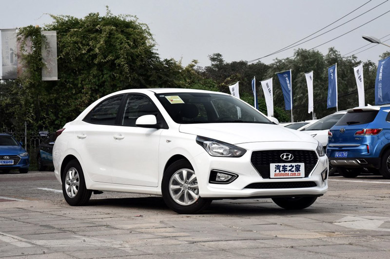Chi tiết xe sedan giá gần 200 triệu của Hyundai. Tại thị trường Trung Quốc, Hyundai Reina 2017 có giá khởi điểm 49.900 Nhân dân tệ (tương đương 170,26 triệu đồng). Vậy mẫu sedan 5 cửa này có gì đặc biệt? (CHI TIẾT)