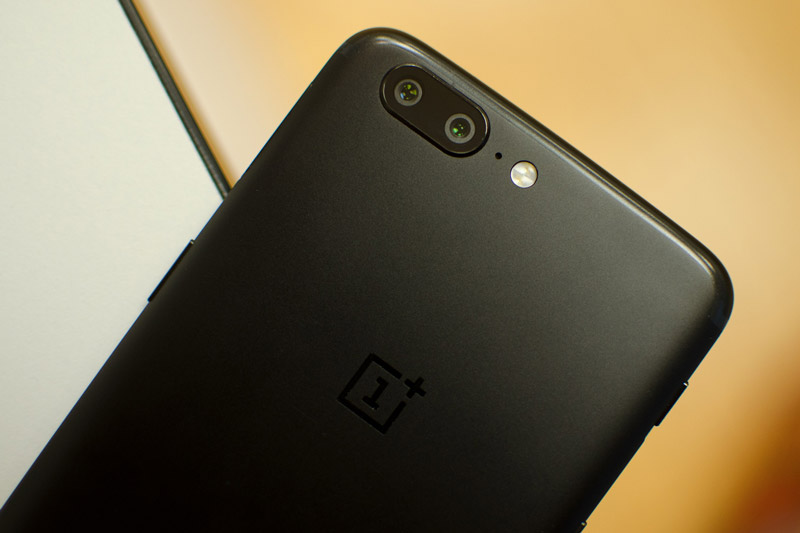 =1. OnePlus 5 (thời gian chụp 1 tấm hình: 1,1 giây).