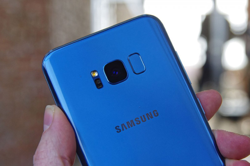 =6. Samsung Galaxy S8 Plus (thời gian chụp 1 tấm hình: 1,2 giây). 