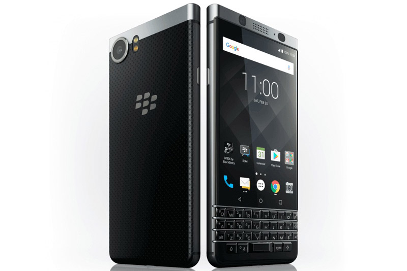 10. BlackBerry KEYone (dung lượng pin: 3.505 mAh). Thời lượng pin: 12 giờ 26 phút.