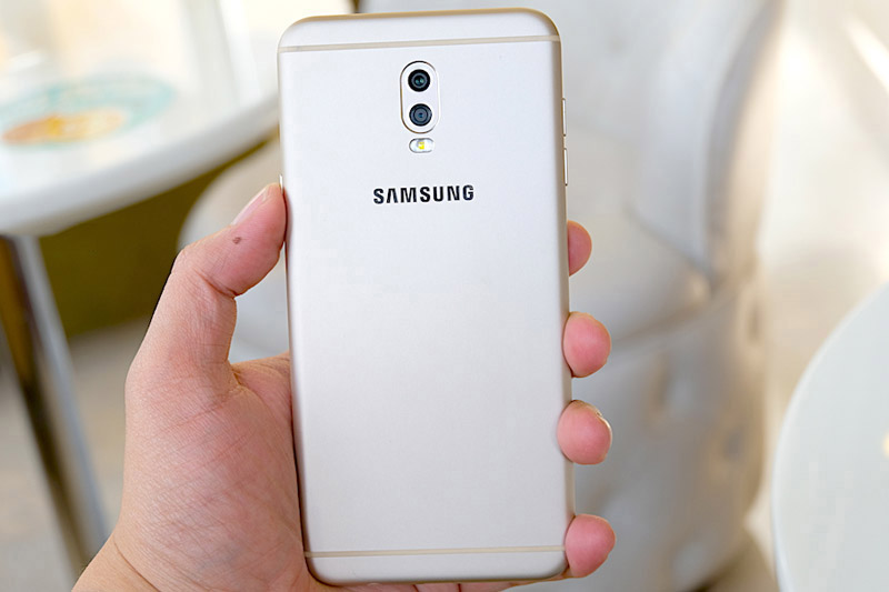 Samsung Galaxy J7 Plus - 6