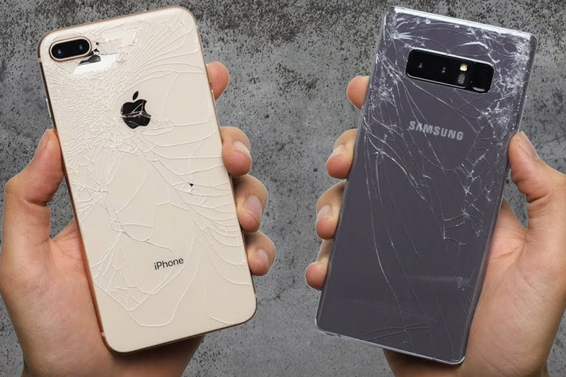 iPhone 8 Plus và Galaxy Note 8 đều bị hư hỏng nặng sau bài test.