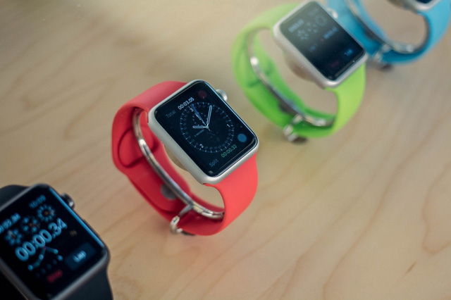 Trong 12 tháng vừa qua, 15 triệu chiếc Apple Watch được bán ra thị trường.