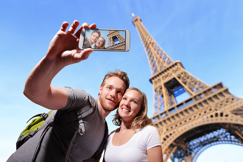 Paris đang nỗ lực sử dụng kỹ thuật số để nâng cao chất lượng dịch vụ du lịch. Ảnh: Puertadgaraje