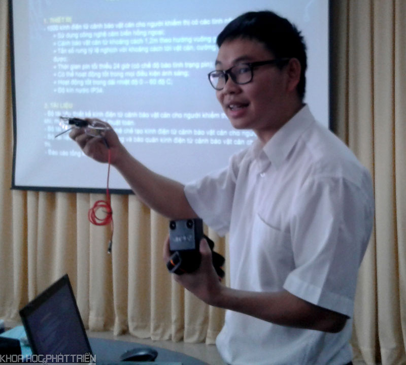 TS.Nguyễn Bá Hải giới thiệu về kính điện tử MT2EX.